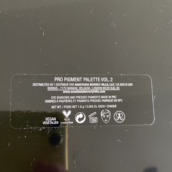 ABH Norvina Pro Pigment Palette Vol. 2 - Picture 3 of 3